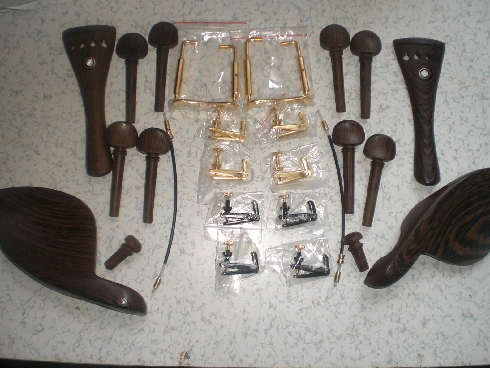 2 Set Wenge Violin Fitting With Fine Tuners Chin Rest Clamps 4/4