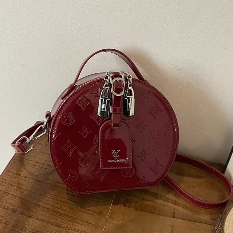 

2025 Free shipping designer bags for womens Shoulder bags black pink sliver New French style niche fashion design retro single shoulder handbag