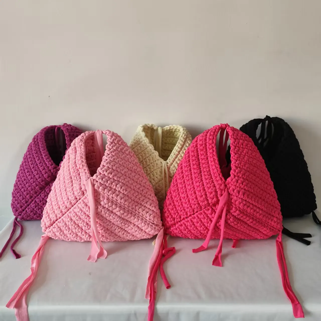 Yiwu Yingzi Hand-Woven Triangle Bag, Cloth Yarn Lazy Style Shoulder Bag, Korean Relaxed Vibe Large Capacity Commuter Tote Bag