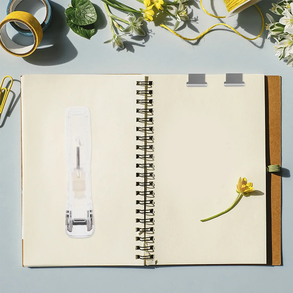 Dispenser di graffette trasparenti per cucitrice riutilizzabile portatile da 3 set per clip per raccoglitori per ufficio, casa, scuola, senza cucitrice