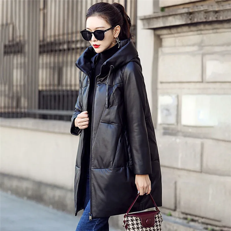 Giacca coreana in pelle Pu Donna 2025 Inverno Nuova giacca imbottita in cotone caldo spesso Cappotto lungo in pelle allentato con cappuccio casual Parka