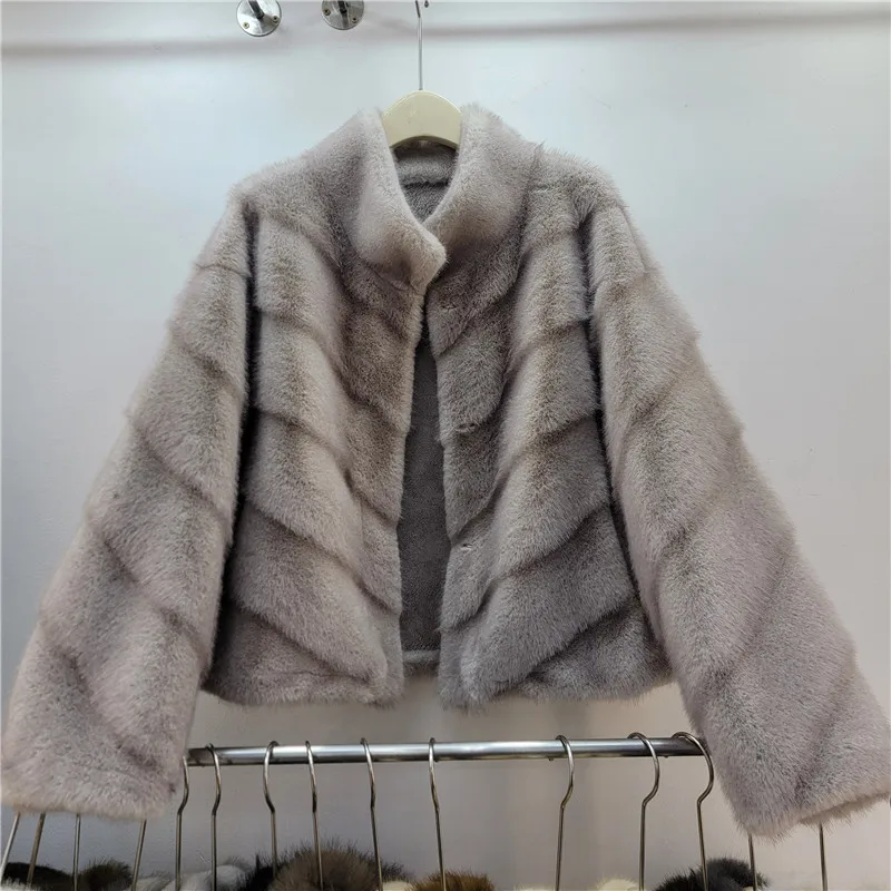 Clothland femmes Vintage manteau de fourrure à manches longues col montant femme épais hiver vêtements d'extérieur fausse fourrure veste Mujer CB249