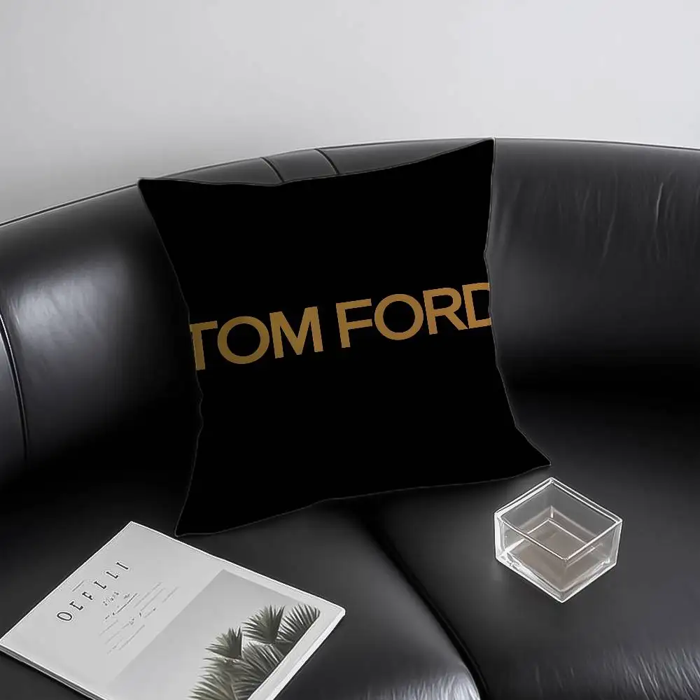 غطاء وسادة فاخر من T-Tom F-Ford مضاد للغبار وسحاب غير مرئي لسرير الأريكة