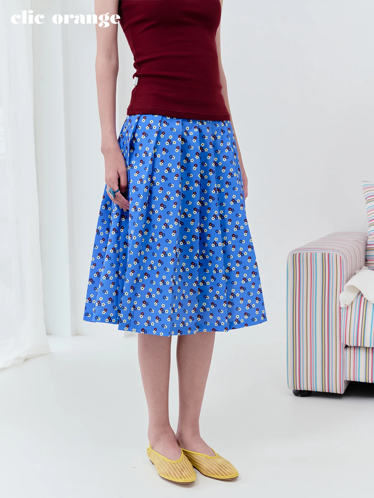 

Юбка миди ClicOrange Miu Style с цветочным принтом, А-силуэт, винтажная синяя, легкая, из полиэфирного волокна, повседневная, со средней талией, на молнии