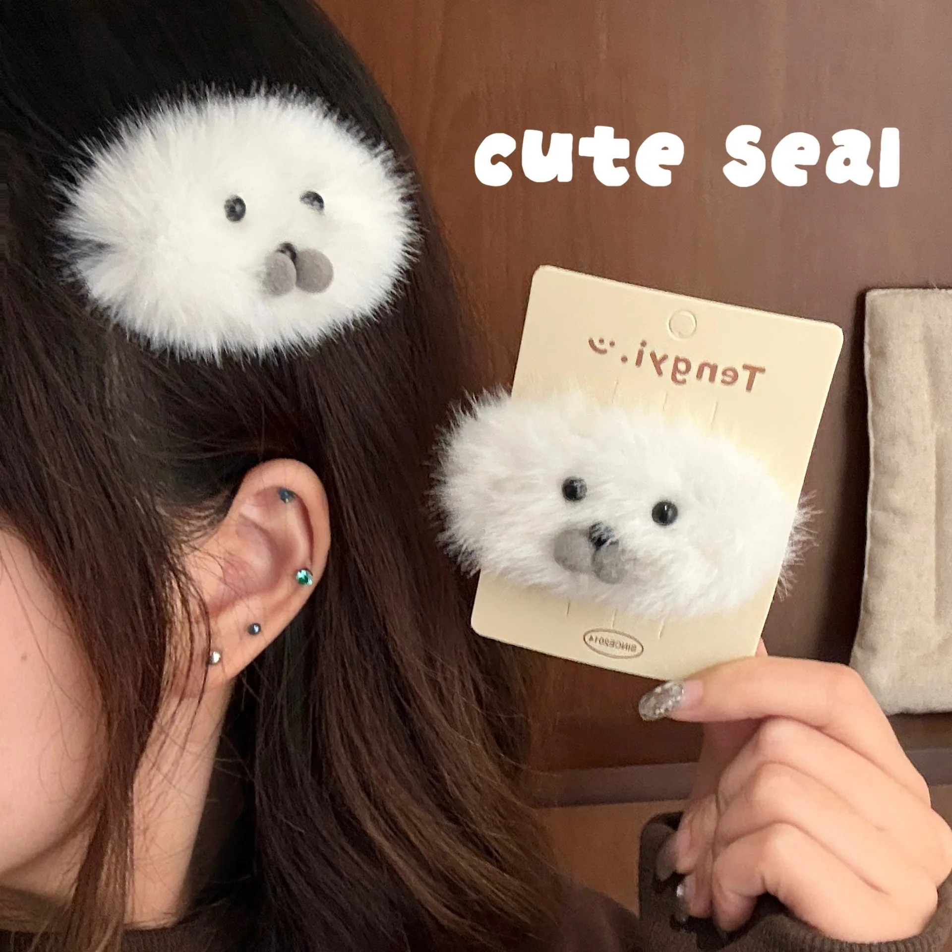 

1/2 Pcs Cute Plush Little Seal Hair Clip Hair Accessory Versatile Autumn And Winter Cute Pet Bangs Clip Side Broken Hair Clip