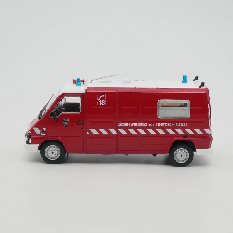 IXO 1:43 Scale French Fire Engine Vehicle Simulation Alloy Car Model Diecast Toy Vehicle Collectible Souvenir