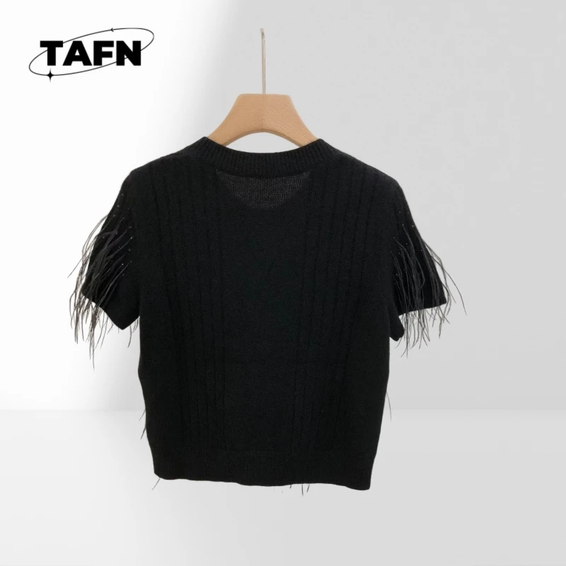 Koszulka w stylu retro |   Klasyczna koszulka graficzna do modnych stylizacji |   Miękka bawełniana koszulka tie-dye |   Kolorowe i unikalne AI0363