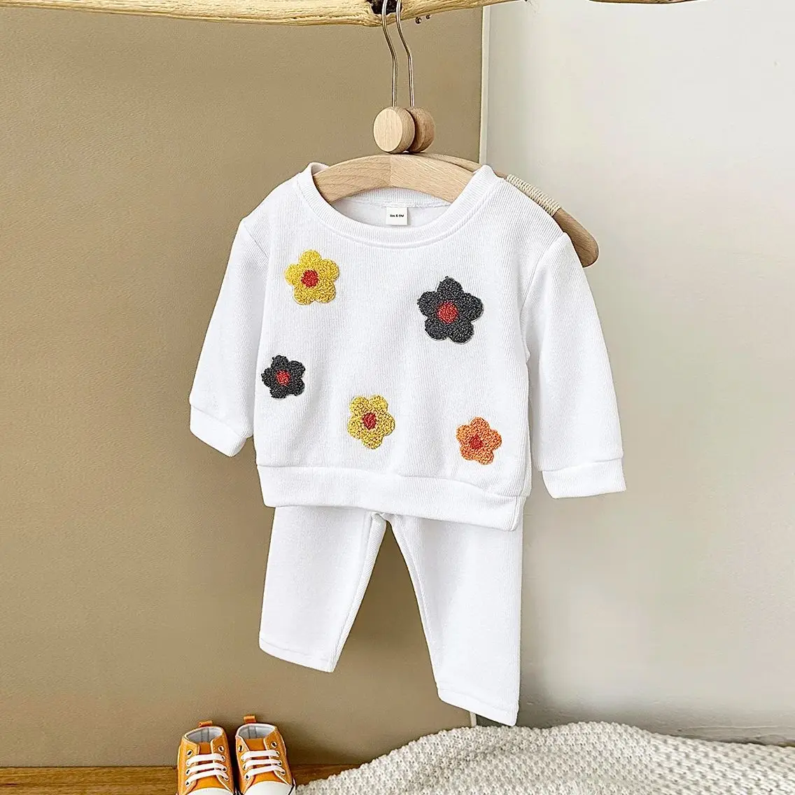 Autumn New Infant Toddler Outfits Cute little flowers Sweatshirt+Pants 2Pcs Baby Girls Clothes Sets Newborn Baby 0-3Y Kids Suit