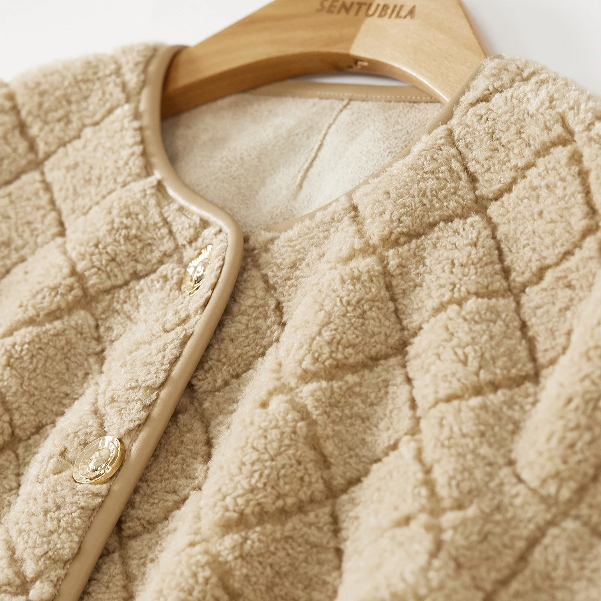 SENTUBILA Giubbotti in pelliccia finta da donna 2025 Argyle Girocollo Bottoni in metallo Cappotto in pelliccia sintetica Capispalla invernale da donna vintage W54WM3630X