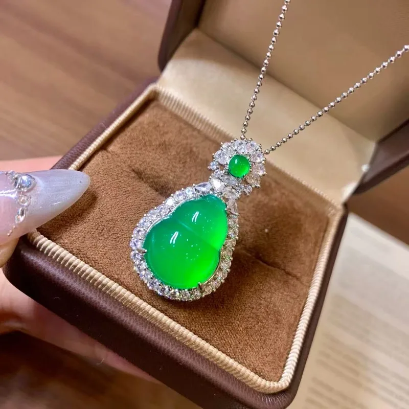 

Green Chalcedony Gourd Pendant, Icy Transparent Exquisite Mini Design, Lucky Blessing Fashion Jewelry for Daily Wear