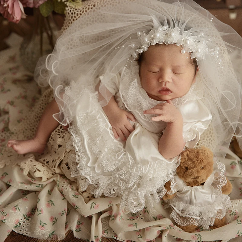 Englund Style Newborn Photography Props Cute Plush Wedding Dress Bear Doll Baby Boys Girls Studio Shooting Accessories