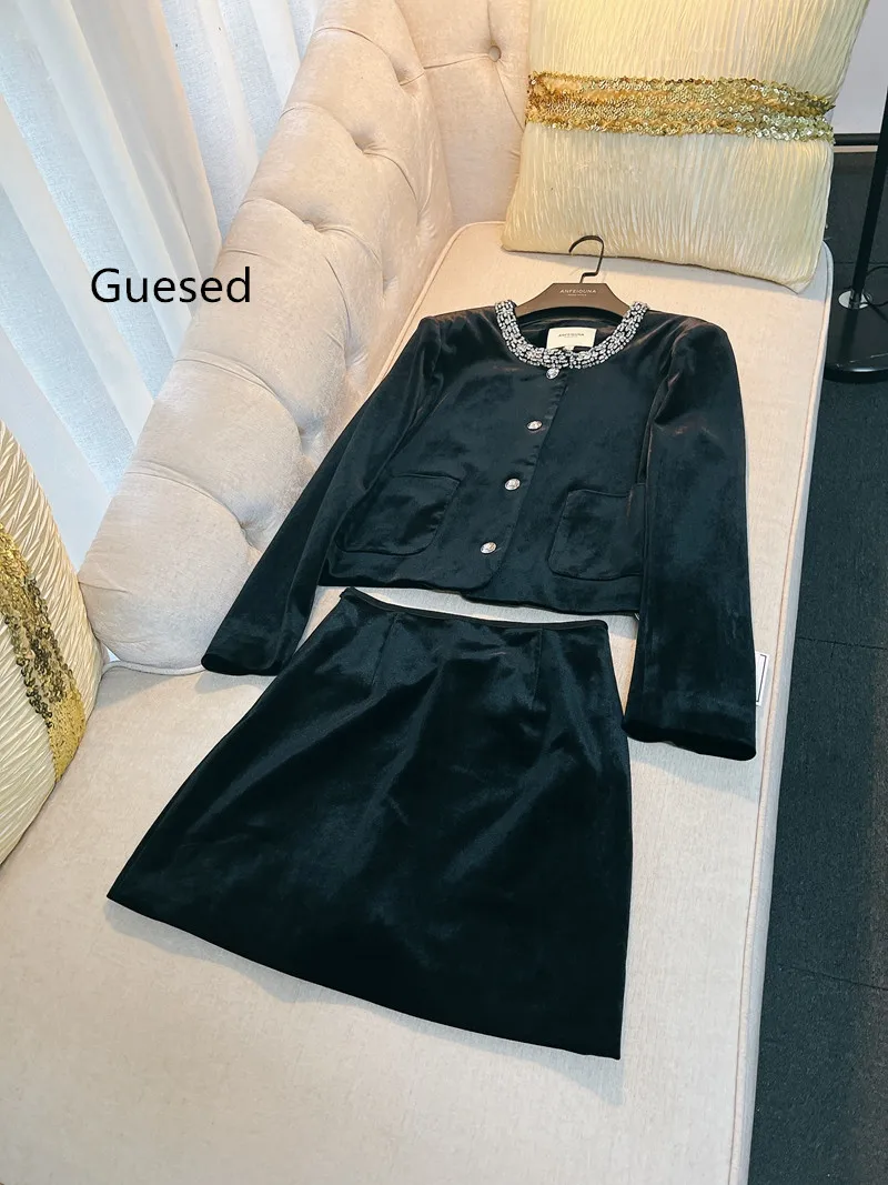 

Guesed Black Velvet Skirt Set French Vintage Luxury Diamond O-Neck Top Skirts Suit Ladies Elegant Twinset New Arrival