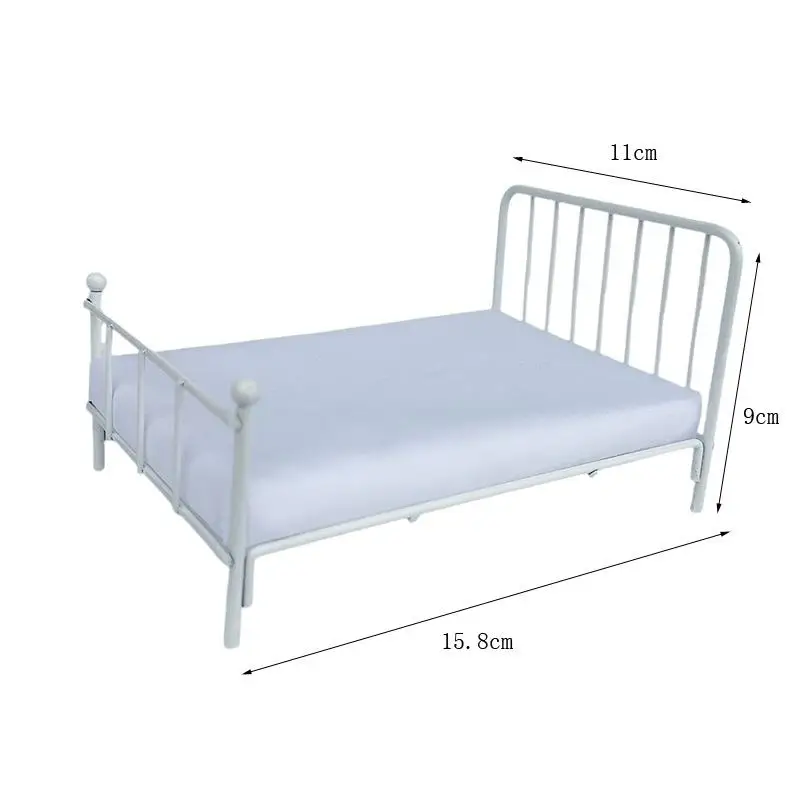 1Pcs Bedroom Scene Decoration 1:12 Dollhouse Metal Bed Mini Doll Furniture Iron Frame Single Bed Model Doll House Accessories