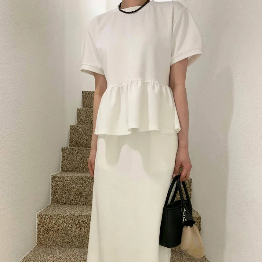 

Dongda Gate Summer Unique Short Sleeve T-Shirt High Waist Patchwork Wooden Trim Halter Neck Crop Top And Skirt Set