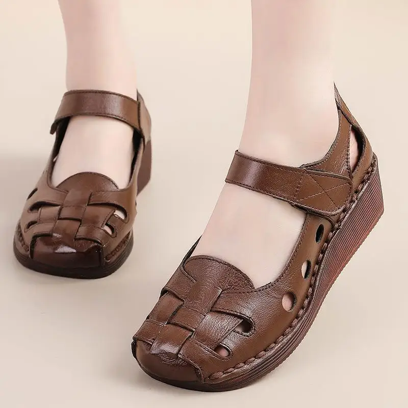 

Women's Roman Style Thick Heel Leather Sandals Breathable Hole Shoes Summer New Style Flat Bottom TPR Outsole Head Layer Cowhide