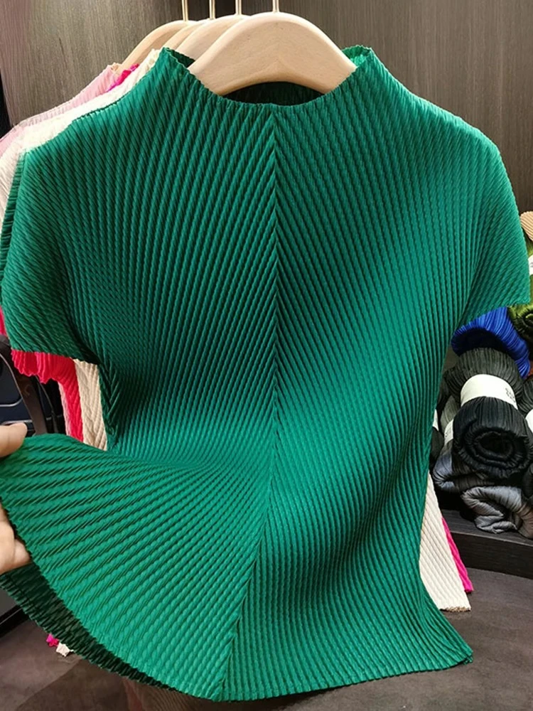 High-grade Versatile Slim Short-sleeved Women's Summer Pullover Tops Standing Collar Pleated T-shirt Miyake 2025 Summer New