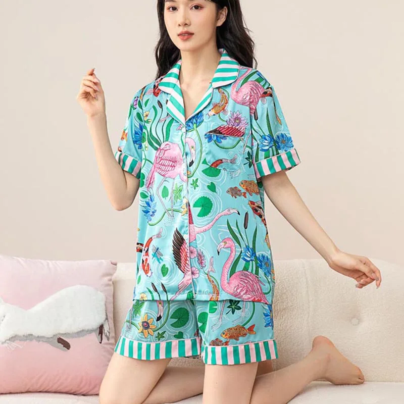 

Милый легкий женский пижамный комплект из ледяного шелка: топ с коротким рукавом и шорты – комфортная одежда для сна для женщин