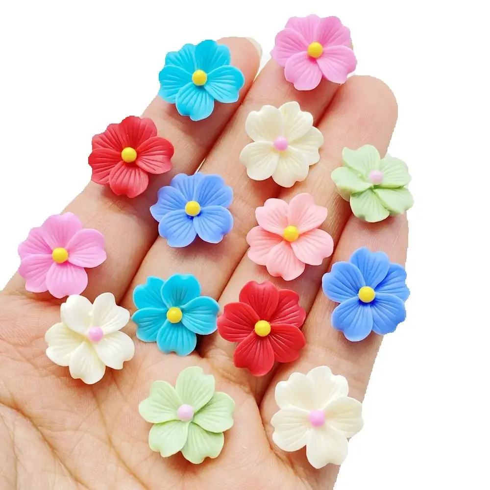 50 Stück niedliche, bunte Mini-Blumen, Nagelkunst-Harz-Designer-Anhänger, DIY-Bastelbedarf für 3D-Nageldekorationen, Schmuck