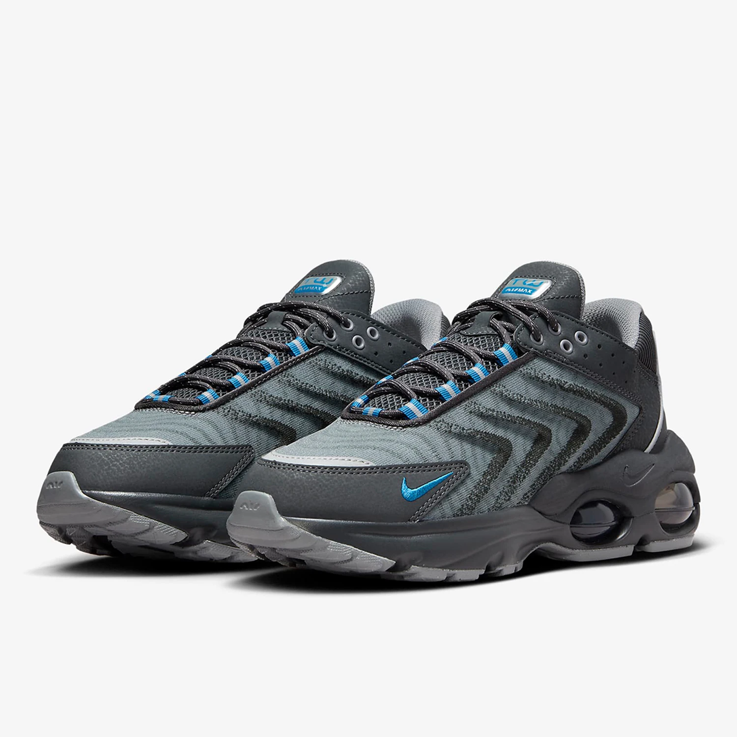 حذاء Nike Official Authentic Air Max TW NN الرياضي للرجال متين وجيد التهوية FV0940-001