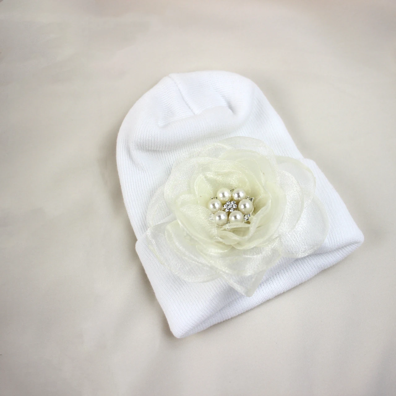 0-6Months Knitted Beanie with Diamond Mesh Flower Baby Girls Cute Hat New Born Baby Hospital Warm Knit Hat Winter Warm Bonnet