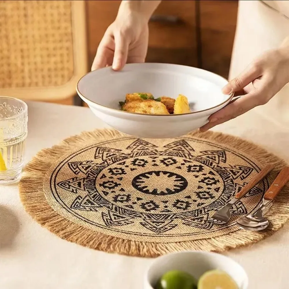 Vintage 36/38cm Round Placemat Non-Slip Heat Resistant Braided Place Mats with Tassels Bohemian Woven Vase Mats Dining Table