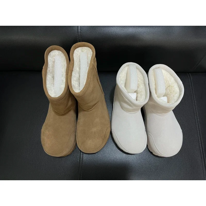 Botas de nieve de invierno de gamuza para Mujer, diseño de marca de lujo, botas altas de piel sintética, botines con punta redonda, zapatos cálidos y esponjosos para Mujer