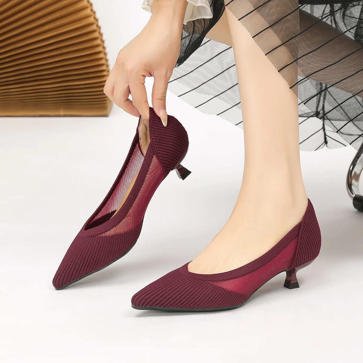 

Women's High Heels 2026 New Knitted Breathable Mesh Fine Pumps Fashion Comfortable Lightweight Anti-slip Rubber-soled Shoes 43