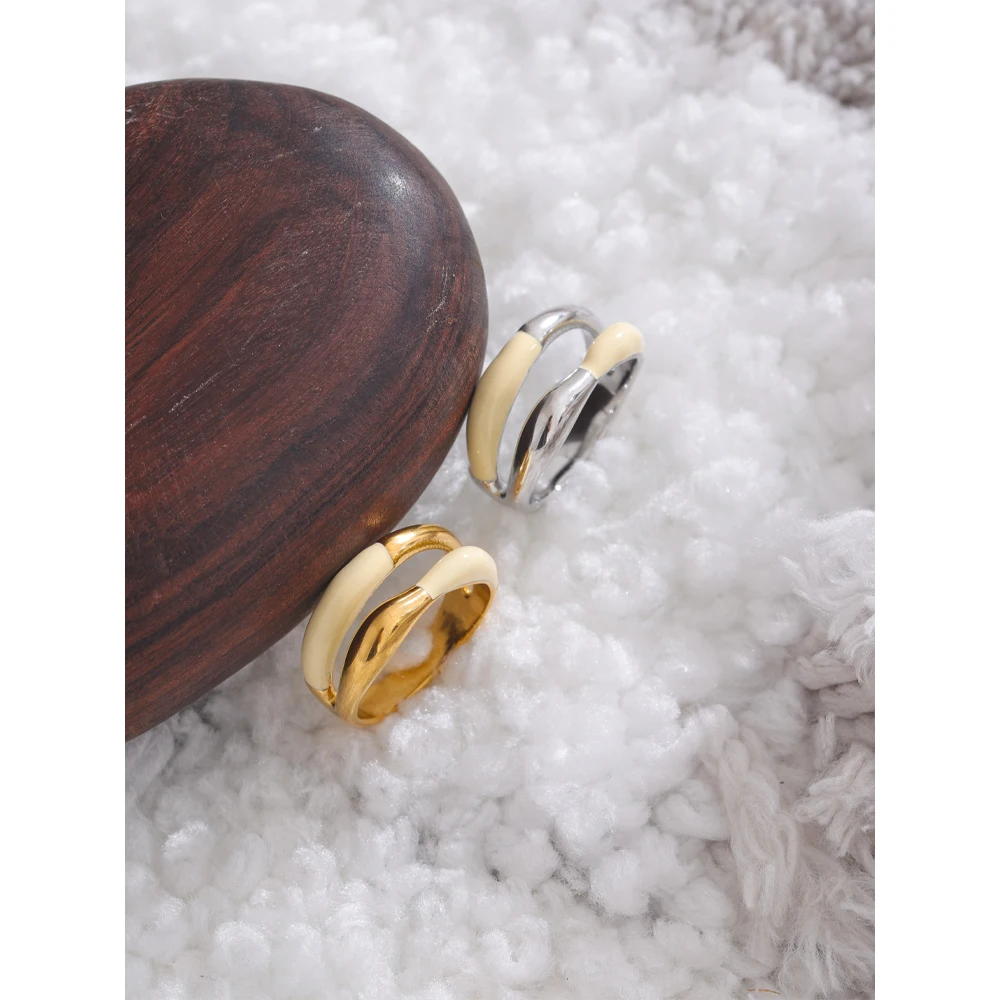 Yhpup Stainless Steel Exquisite Ring Beige Enamel Fashion 18k Gold Platinum PVD Plated Daily Finger Jewelry Bijoux for Women
