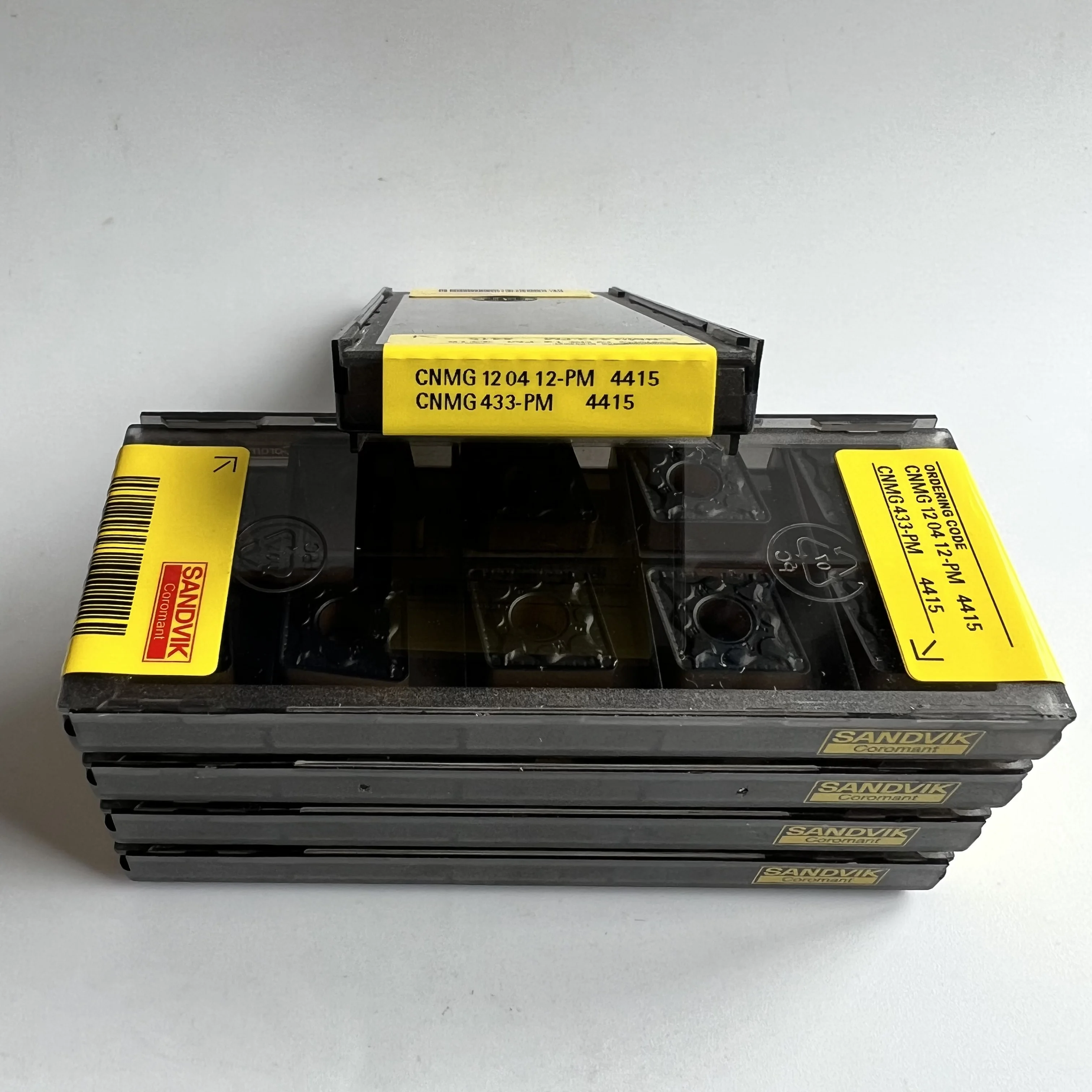 

CNMG120412-PM 4415 CNC BLADE