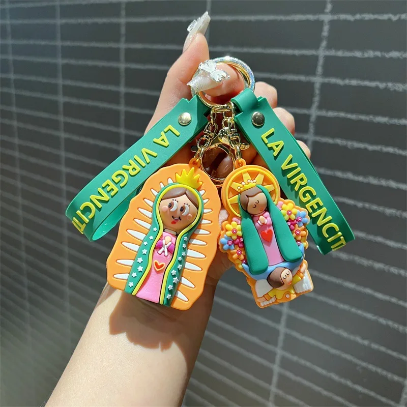 Cute Russian Doll Keychain for Car Keys Key Chain New in Keychains Women Men Matryoshka Keyring Friends Bag Holiday Gifts Jewels