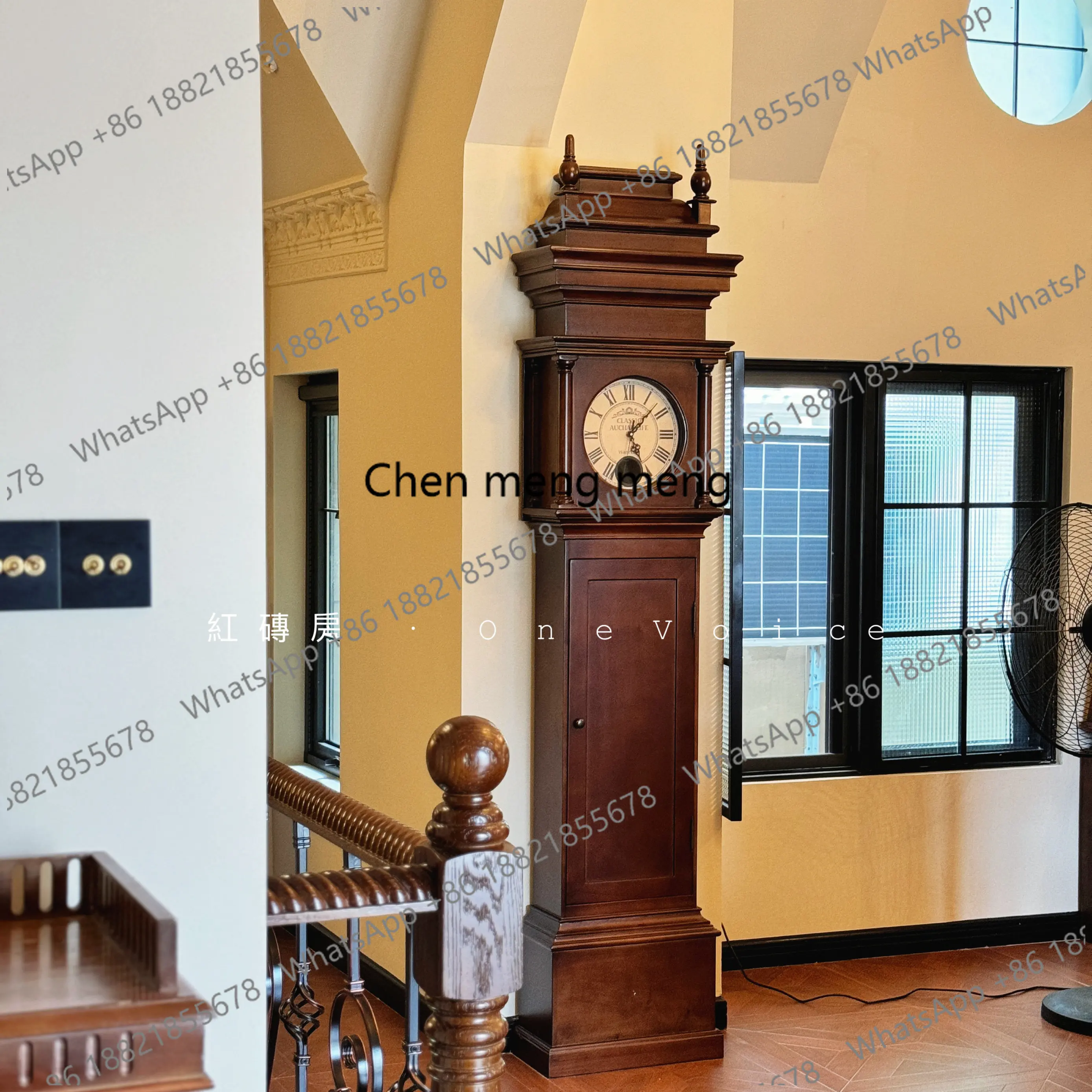 

Red brick house, retro floor clock, vertical mechanical clock, American solid wood ornaments, creative decoration