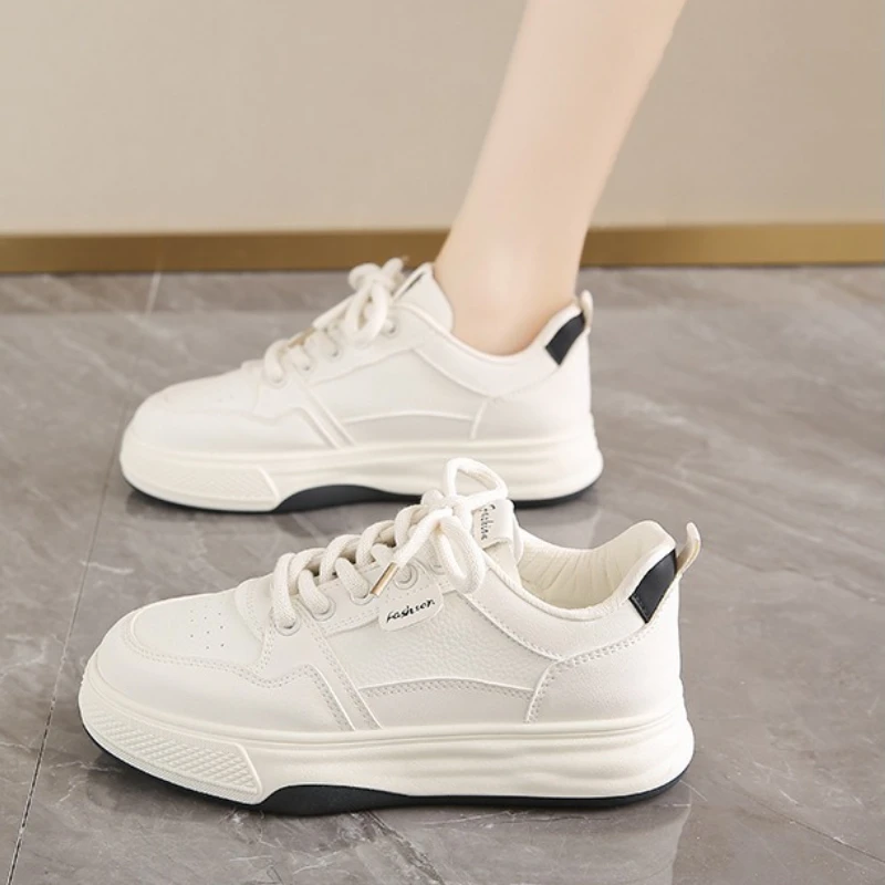 

Женские новые повседневные кроссовки, уличная прогулочная обувь на плоской подошве, мужские модные стильные белые кроссовки, туфли на шнуровке с круглой головкой