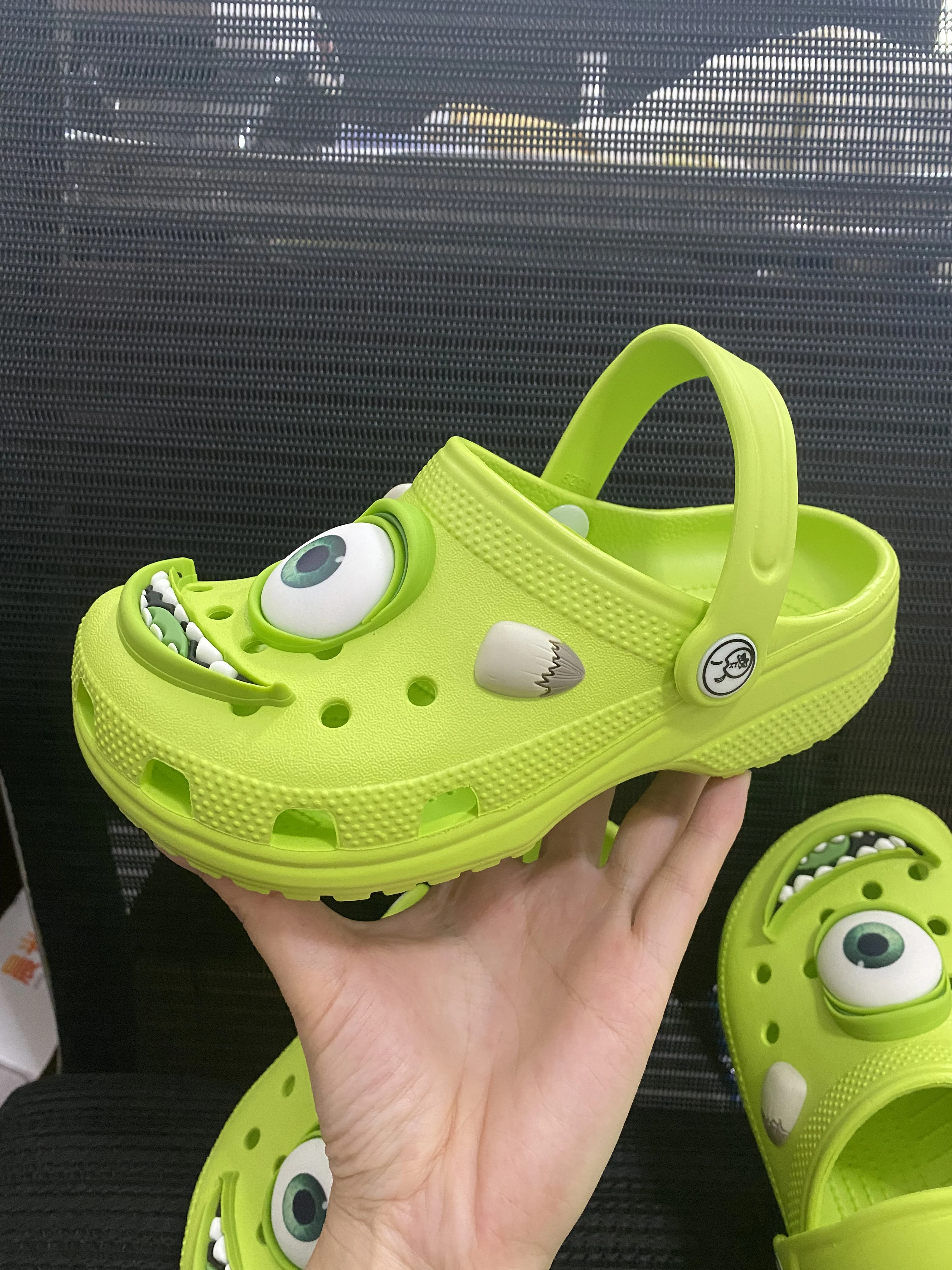

2025 White New Monster Electric Power Company Big Eyes Children Boy Girls Cave Shoes Adult Beach Shoes Sandals
