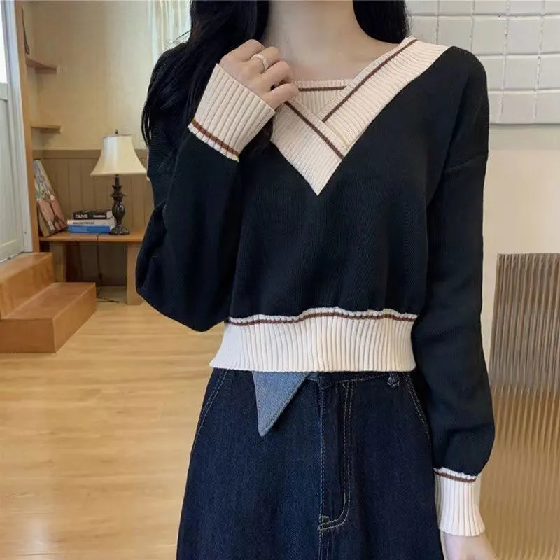 Women's Autumn New Style Fashion Office Lady Simplicity V-neck Long Sleeve Knitwear Women Clothes Elegant Temperament Loose Tops