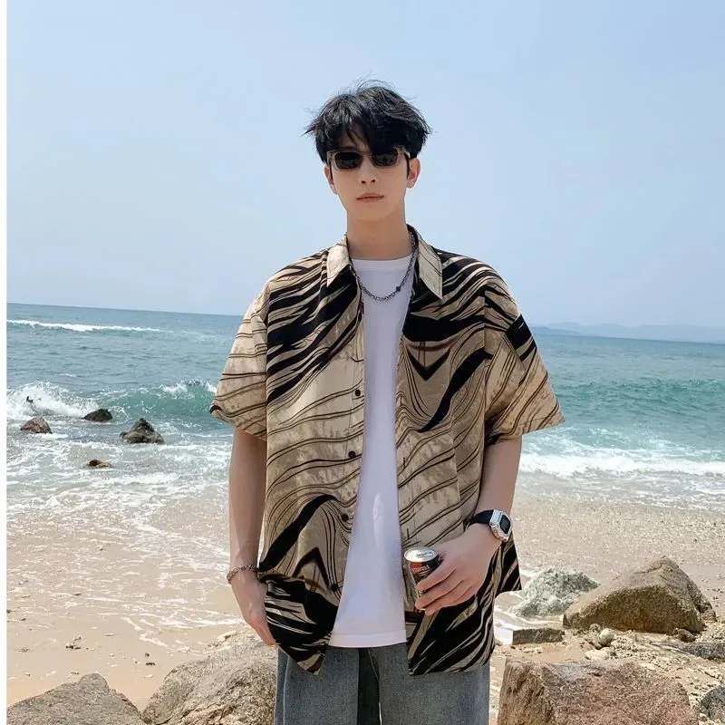 Men's Summer Abstract Wave Print Shirt Casual Loose Short Sleeve Beach Shirt Hawaiian Style Vaion Top