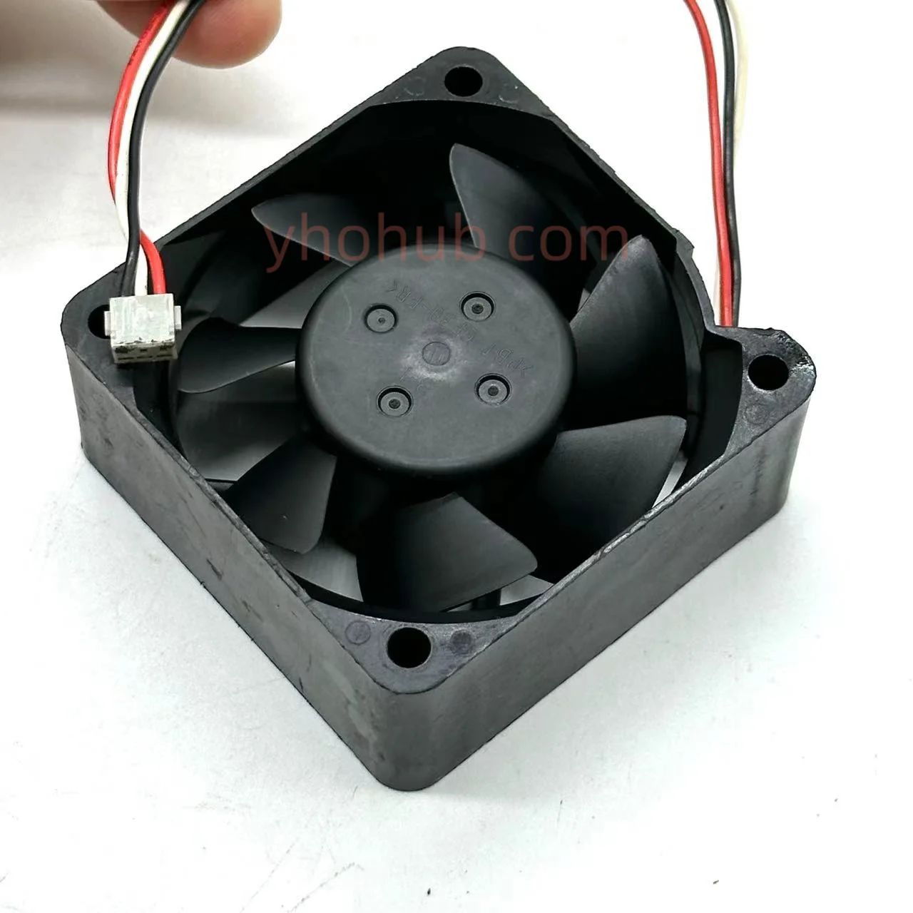 NMB-MAT 2410RL-04W-B29 C07 DC 12V 0.10A 60x60x25mm 3-Wire Server Cooling Fan