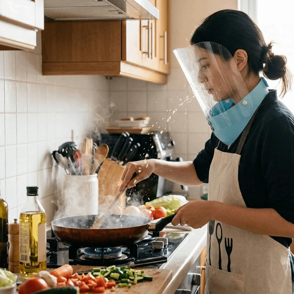 Ultra-Transparent Lens Full Face Cooking Shield Smooth Surface Lightweight Structure Clear Facial Cover Easy To Wipe Clean
