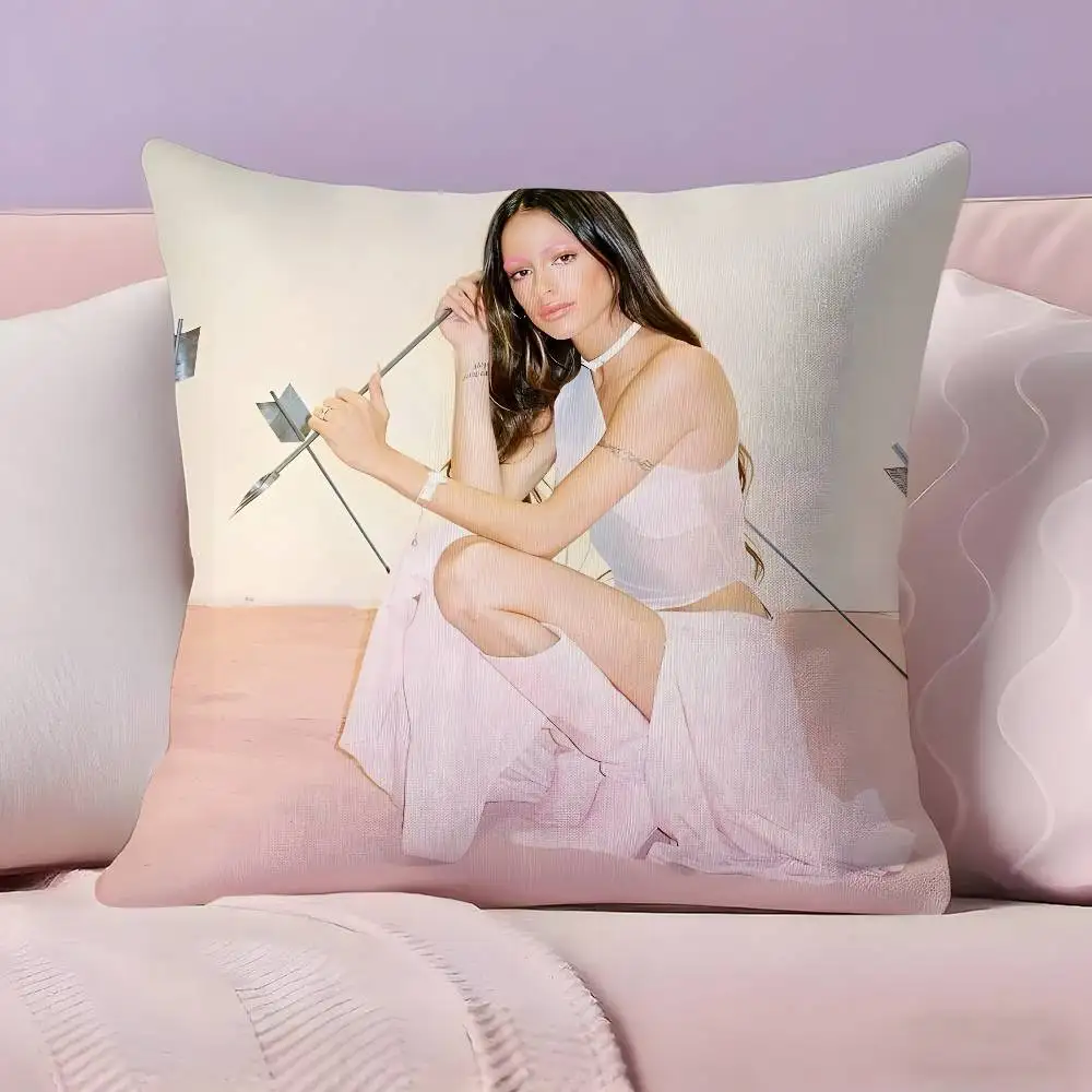 غطاء وسادة Singer M-Martina S-Stoessel TINI مصنوع من نسيج فائق النعومة وصديق للبشرة مثل الراحة وسحاب مخفي #6