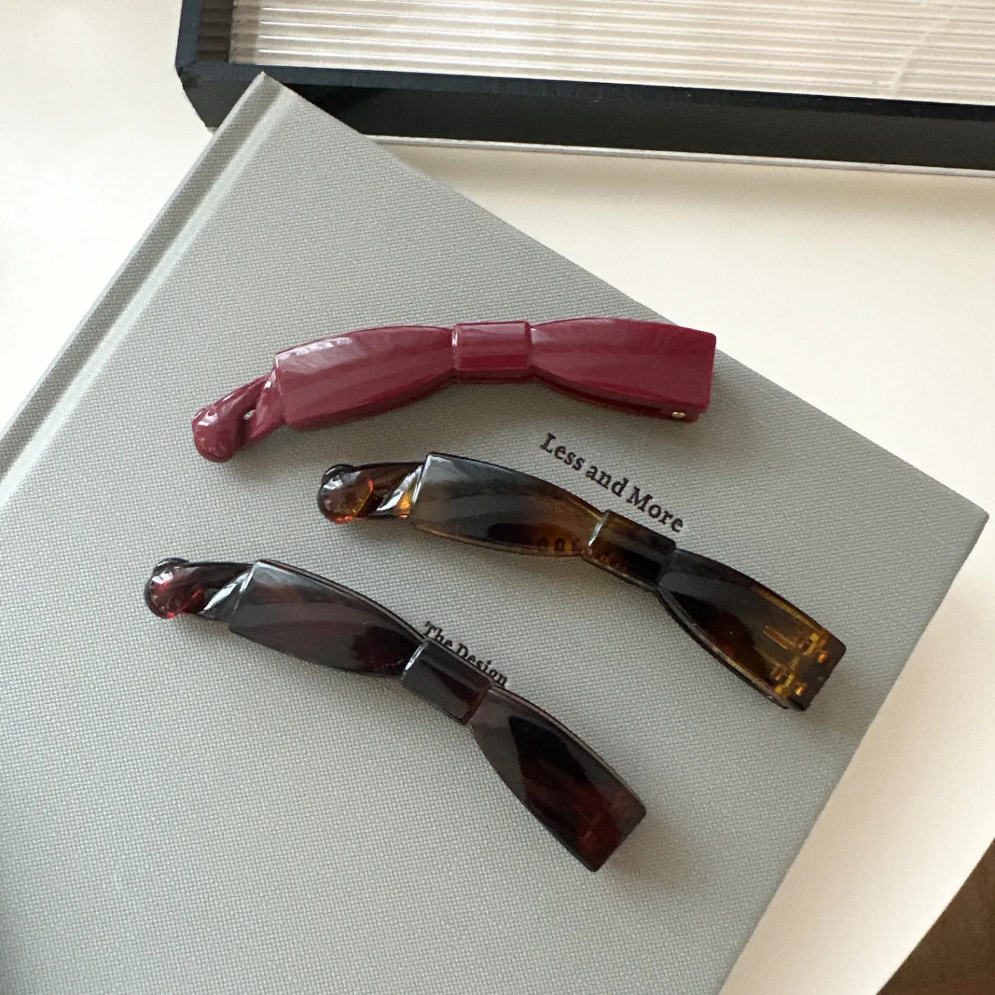 

Retro Acrylic Banana Hair Clip Bow Shape for High Ponytail Classy Lightweight Women Daily Accessories Black Hair Styling Tools