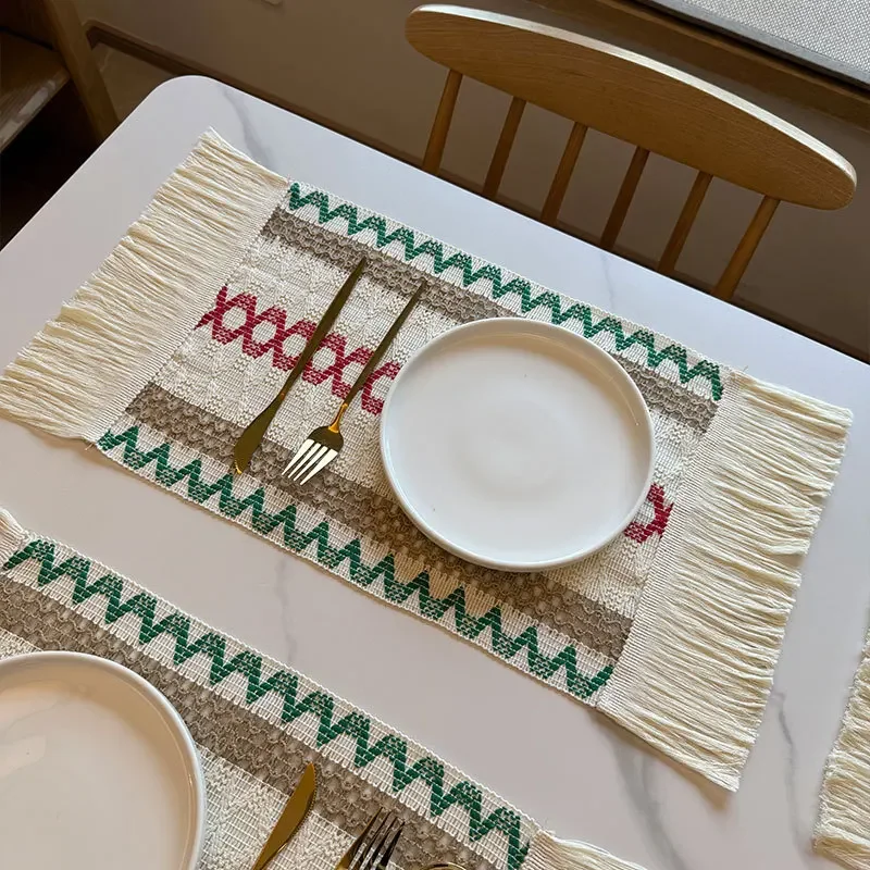 Bohemian Cotton Linen Woven Placemat, INS Tassel Heat Resistant Mat, Vintage Cotton Thread Decor Pad for Christmas Table Decor