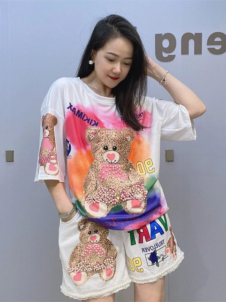

Korean Style Casual Women's Fashion Set with Cartoon Bear Embroidery Loose Printed Short Sleeve T-Shirt And Shorts Two Piece Set