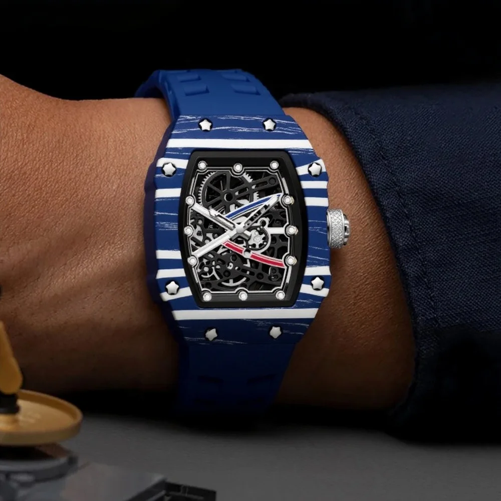Meistverkaufte Gestreifte Blaue Tonneau Trendige Ultraflache Quarz-Armbanduhr für Herren mit Stilvollem Gummiarmband Zeitmesser AAA-Uhr