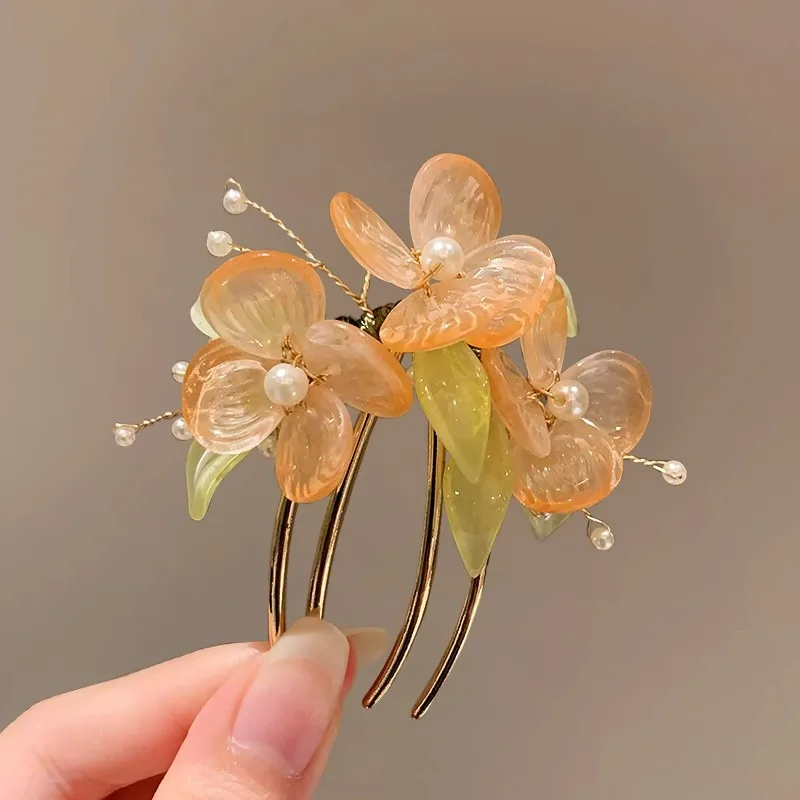 Retro Style Bridal Flower Hair Comb Woman Elegant Lotus Pearl Hair Accessories Fit Bridal Wedding Birthday Party Decor Hair Comb
