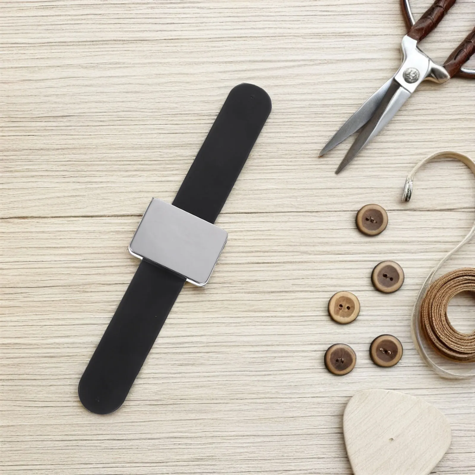 

Magnetic Slap Premium Material Magnetic Iron Bracelet Festive Wrist Band Easy Wear Hold Clips Pins Salon Supplies