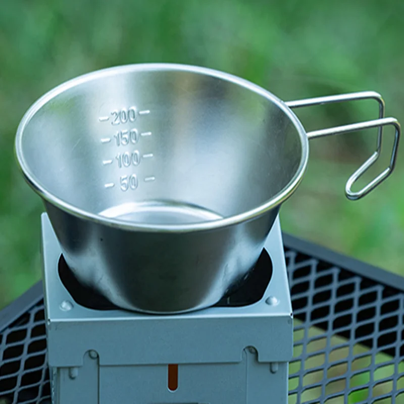 Tragbarer deutscher klappbarer Kassettenofen, fester Kraftstoffkocher, Picknickkocher und Heizung für Outdoor-Camping