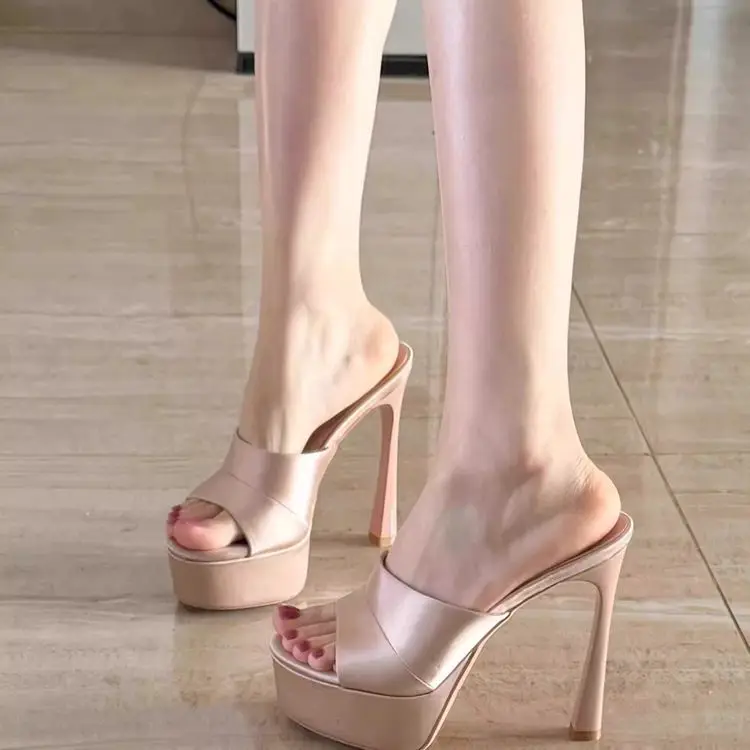 Small super high heel waterproof table summer word with sandals women: thick-soled sandals stiletto high heels