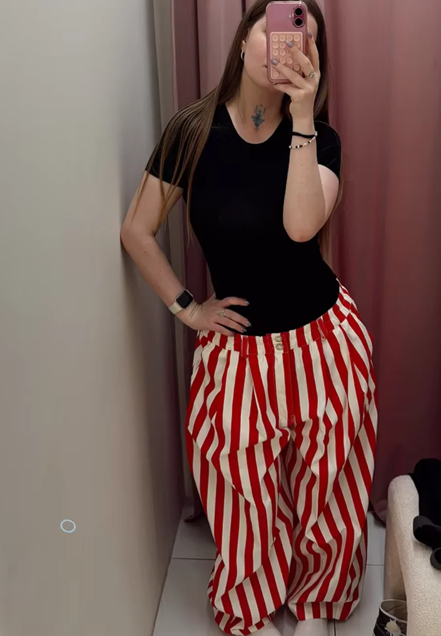 Women's Red and White Striped Two-Piece Set, Featuring a Stand-Up Collar Zip-Up Short Jacket Paired with Elastic Waist Wide-Leg Pants, Loose Drop-Shoulder Cuffed Sleeves Design, Color-Block Striped Casual Street Style Outfit, Can Be Worn Separately, Lightweight and Breathable Fabric, Suitable for Daily Commuting, Shopping, Vacation, and Outings, Retro American Striped Casual Sports Set, Plus-Size Friendly, Slimming Wide-Leg Pants Set