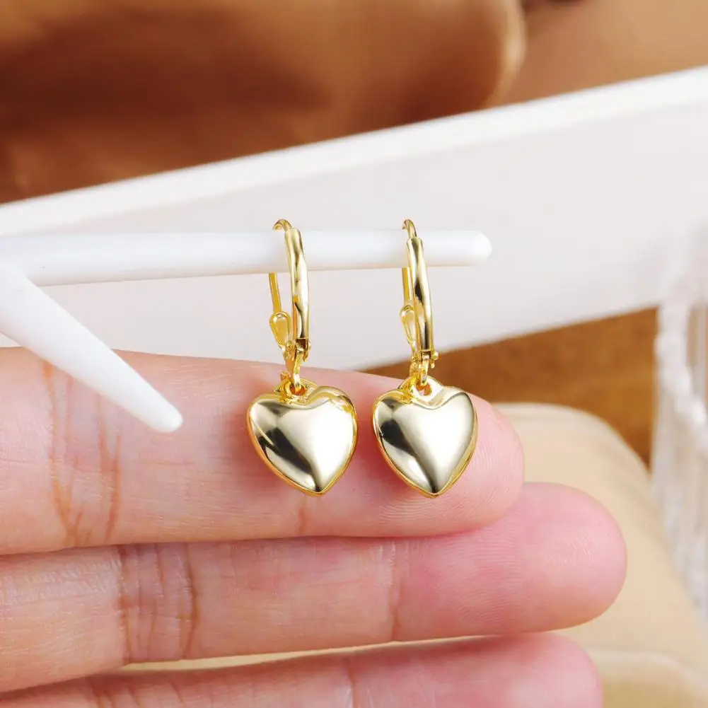 Heart-shaped Drop Earrings Elegant Heart Pendant Leverback Earrings for Women Polished Surface Drop Earrings for Dating for A