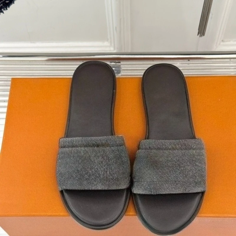 

2026 Summer New Women's Genuine Leather Flat Slides Casual Single Strap Sandals Slip-On Outdoor Slippers All-Matching