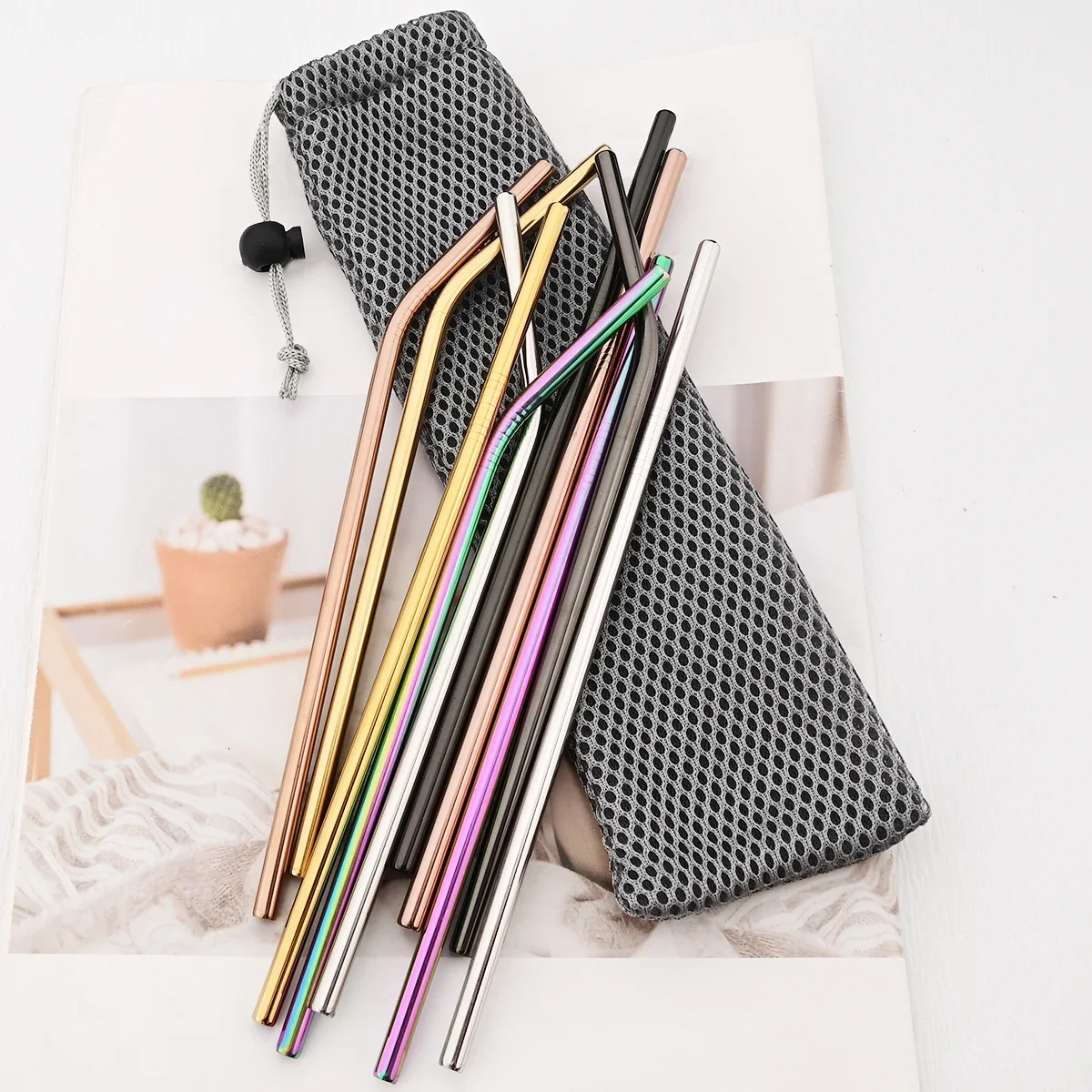 ชุดหลอดดูดน้ำสแตนเลส 304 จำนวน 3 ชิ้น พร้อมกระเป๋า หลอดดูดน้ำแบบใช้ซ้ำได้ สำหรับเครื่องดื่ม เช่น มิลค์เชค ค็อกเทล กาแฟ น้ำผลไม้ อุปกรณ์เสริมสำหรับบาร์